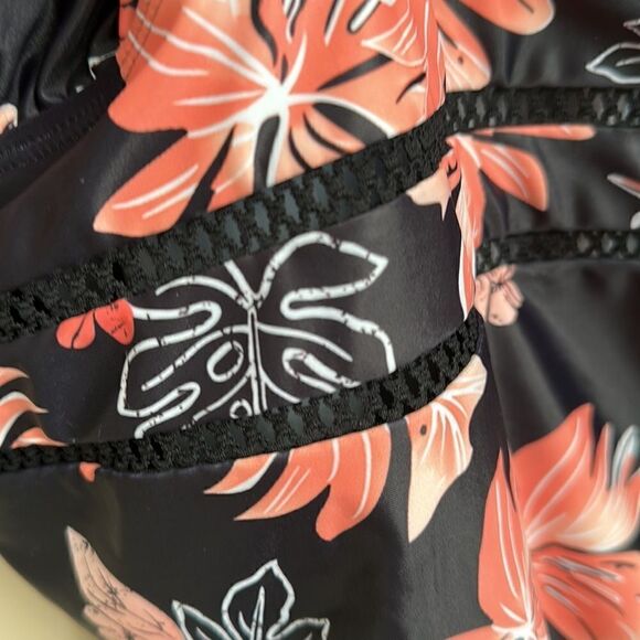 DACI Floral One Piece Bathing Suit 20W - Picture 4 of 11